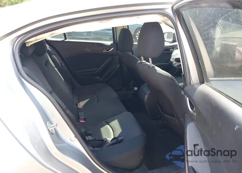 2016 Mazda Mazda3 I Touring z USA, uszkodzony, nr VIN JM1BM1W7XG1290243